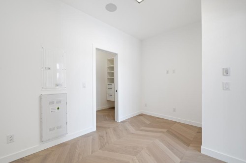 112-835 78 Street Sw, Calgary, AB - Indoor Photo Showing Other Room