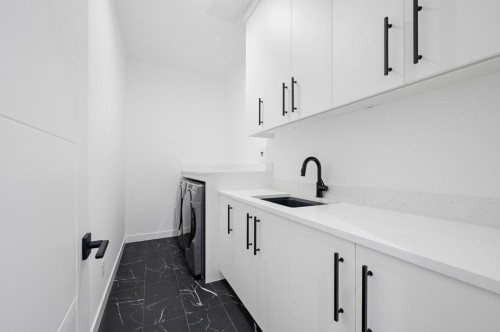 112-835 78 Street Sw, Calgary, AB - Indoor Photo Showing Kitchen