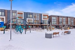 62 Norford Common NW Calgary, AB T3B 6G6