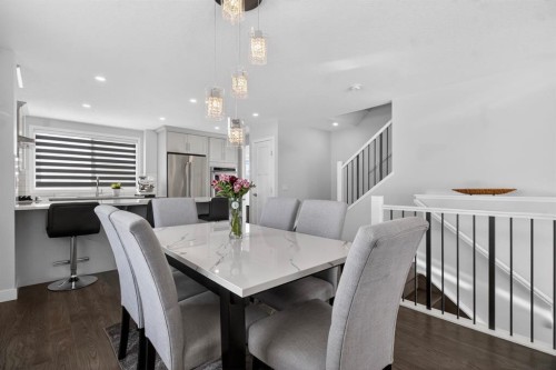 109 Legacy Glen Point Se, Calgary, AB - Indoor Photo Showing Dining Room