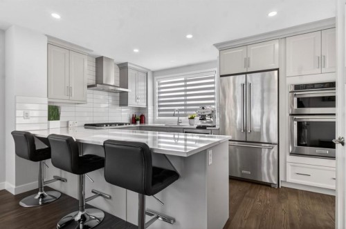 109 Legacy Glen Point Se, Calgary, AB - Indoor Photo Showing Kitchen With Stainless Steel Kitchen With Upgraded Kitchen
