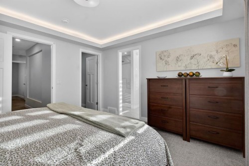 109 Legacy Glen Point Se, Calgary, AB - Indoor Photo Showing Bedroom