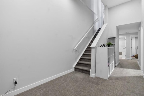 109 Legacy Glen Point Se, Calgary, AB - Indoor Photo Showing Other Room
