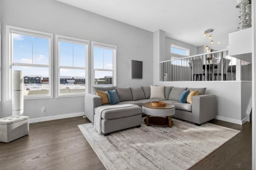 109 Legacy Glen Point Se, Calgary, AB - Indoor Photo Showing Living Room