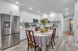 118 Bermuda Road NW Calgary, AB T3K 1G7