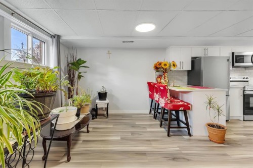 118 Bermuda Road Nw, Calgary, AB - Indoor