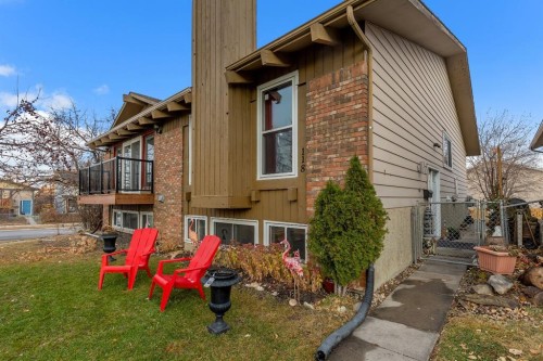 118 Bermuda Road Nw, Calgary, AB - Outdoor