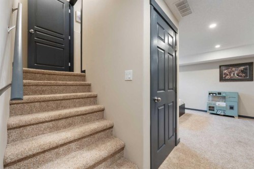 44 Cranberry Way Se, Calgary, AB - Indoor Photo Showing Other Room