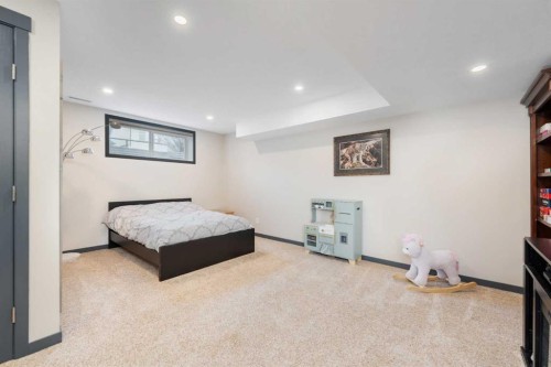 44 Cranberry Way Se, Calgary, AB - Indoor