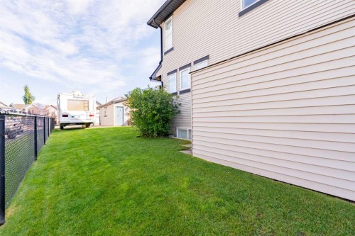 44 Cranberry Way Se, Calgary, AB - Outdoor With Exterior