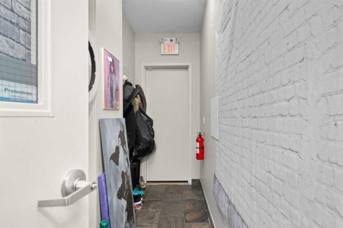 200-14 Crystalridge Drive, Okotoks, AB 