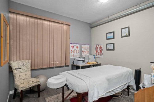 200-14 Crystalridge Drive, Okotoks, AB 