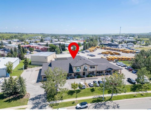 200-14 Crystalridge Drive, Okotoks, AB 