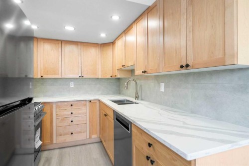 10-1055 72 Avenue Nw, Calgary, AB - Indoor