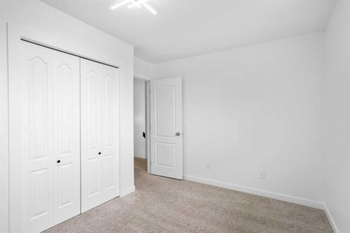 10-1055 72 Avenue Nw, Calgary, AB - Indoor Photo Showing Other Room