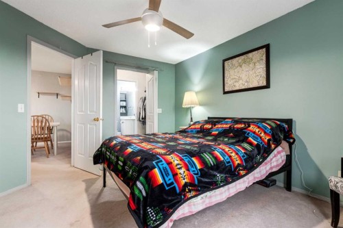 3313-20 Harvest Rose Park Ne, Calgary, AB - Indoor Photo Showing Bedroom