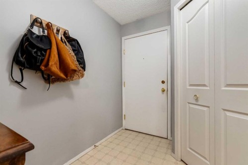 3313-20 Harvest Rose Park Ne, Calgary, AB - Indoor Photo Showing Other Room