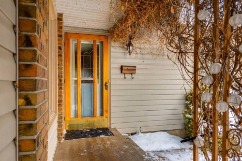 21 Midridge Green Se, Calgary, AB - Outdoor With Exterior