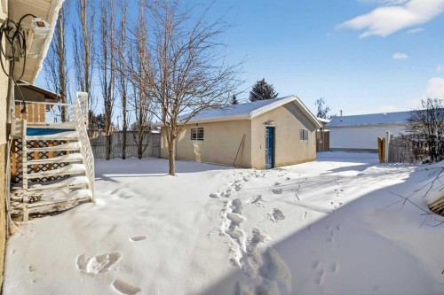 159 Pinecliff Way Ne, Calgary, AB - Outdoor