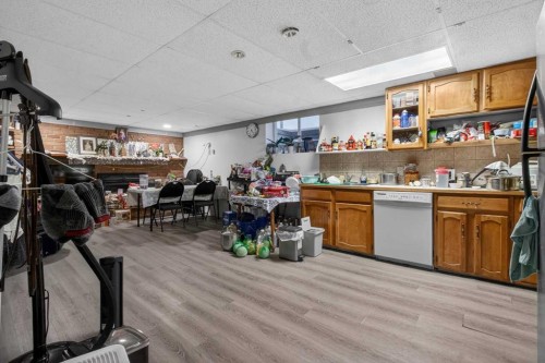 6723 23 Avenue Ne, Calgary, AB - Indoor