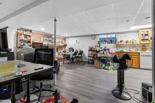 6723 23 Avenue Ne, Calgary, AB - Indoor