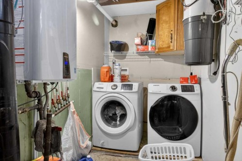 6723 23 Avenue Ne, Calgary, AB - Indoor Photo Showing Laundry Room