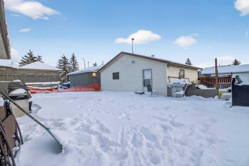 6723 23 Avenue Ne, Calgary, AB - Outdoor With Exterior