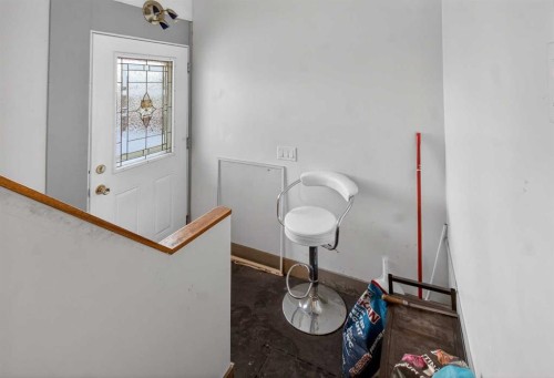 6723 23 Avenue Ne, Calgary, AB - Indoor Photo Showing Other Room