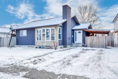19 Castlepark Way Ne, Calgary, AB - Outdoor