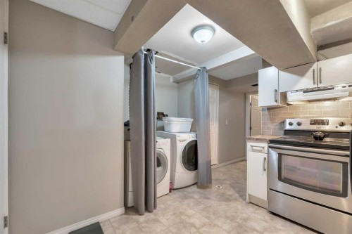 19 Castlepark Way Ne, Calgary, AB - Indoor Photo Showing Laundry Room