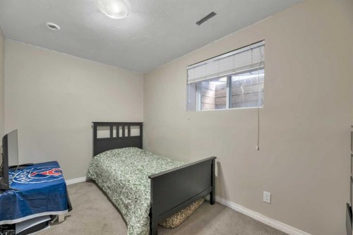 19 Castlepark Way Ne, Calgary, AB - Indoor Photo Showing Bedroom