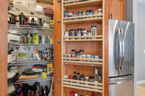 45 Somme Boulevard Sw, Calgary, AB - Indoor