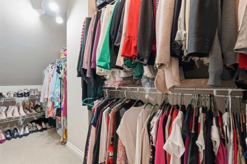 45 Somme Boulevard Sw, Calgary, AB - Indoor With Storage