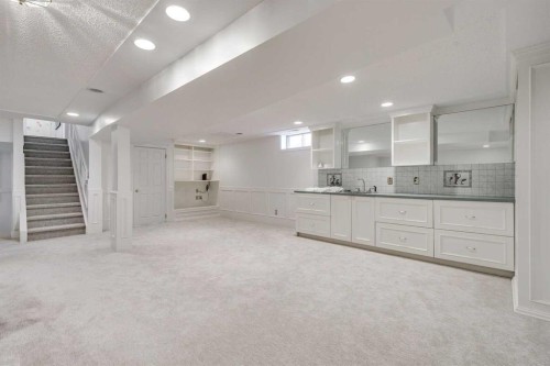 432 129 Avenue Se, Calgary, AB - Indoor Photo Showing Other Room