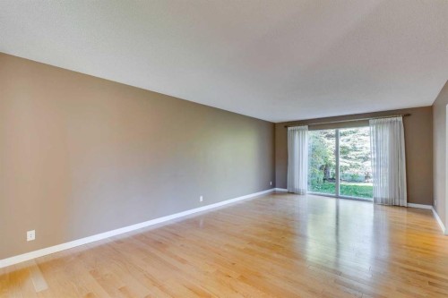 1257 Varsity Estates Road Nw, Calgary, AB - Indoor Photo Showing Other Room