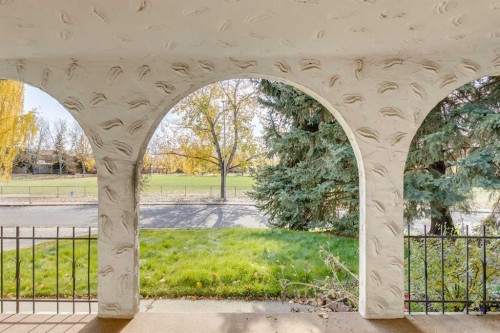 1257 Varsity Estates Road Nw, Calgary, AB - Outdoor