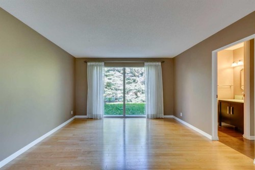 1257 Varsity Estates Road Nw, Calgary, AB - Indoor Photo Showing Other Room