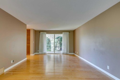 1257 Varsity Estates Road Nw, Calgary, AB - Indoor Photo Showing Other Room