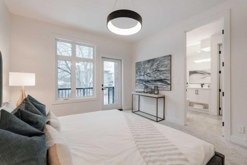 2810 35 Street Sw, Calgary, AB - Indoor Photo Showing Bedroom