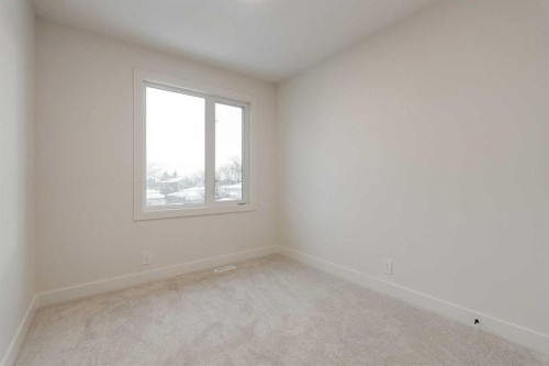 2810 35 Street Sw, Calgary, AB - Indoor Photo Showing Other Room