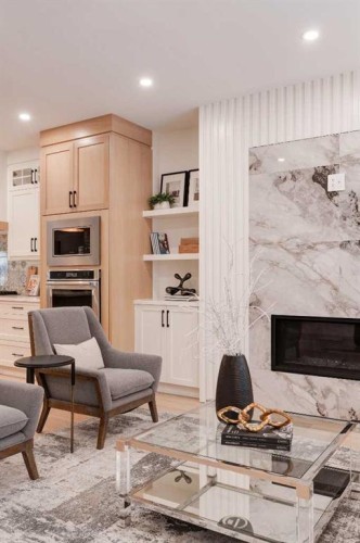 2810 35 Street Sw, Calgary, AB - Indoor