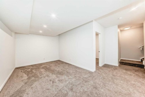 68 Masters Street Se, Calgary, AB - Indoor Photo Showing Other Room