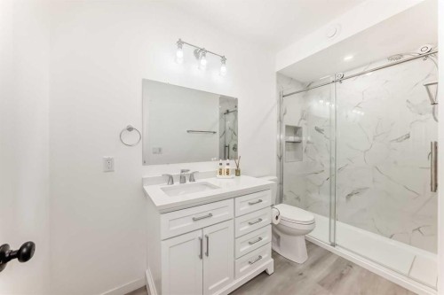 68 Masters Street Se, Calgary, AB - Indoor Photo Showing Bathroom