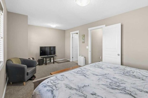32 Royal Birch Park Nw, Calgary, AB - Indoor Photo Showing Bedroom