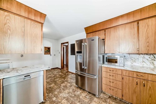 207 6A Avenue, Three Hills, AB - Indoor Photo Showing Kitchen