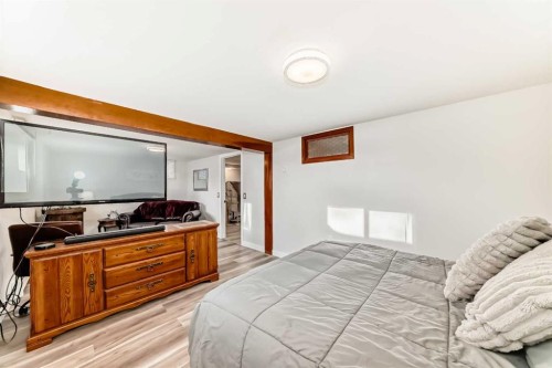 207 6A Avenue, Three Hills, AB - Indoor Photo Showing Bedroom