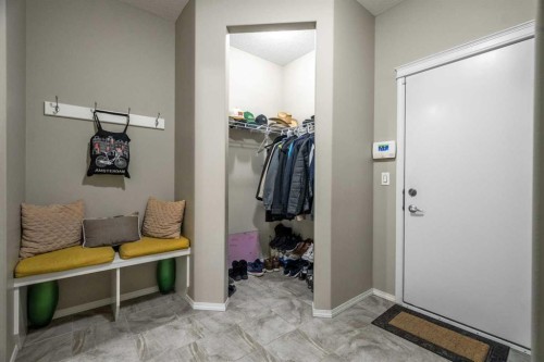 47 Nolancliff Place Nw, Calgary, AB - Indoor Photo Showing Other Room