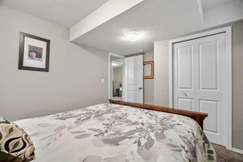47 Nolancliff Place Nw, Calgary, AB - Indoor Photo Showing Bedroom