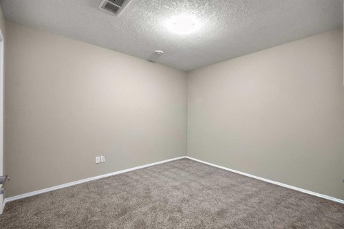 47 Nolancliff Place Nw, Calgary, AB - Indoor Photo Showing Other Room