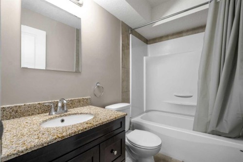 47 Nolancliff Place Nw, Calgary, AB - Indoor Photo Showing Bathroom